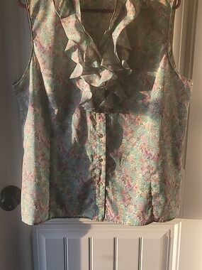 TAHARI Floral Top